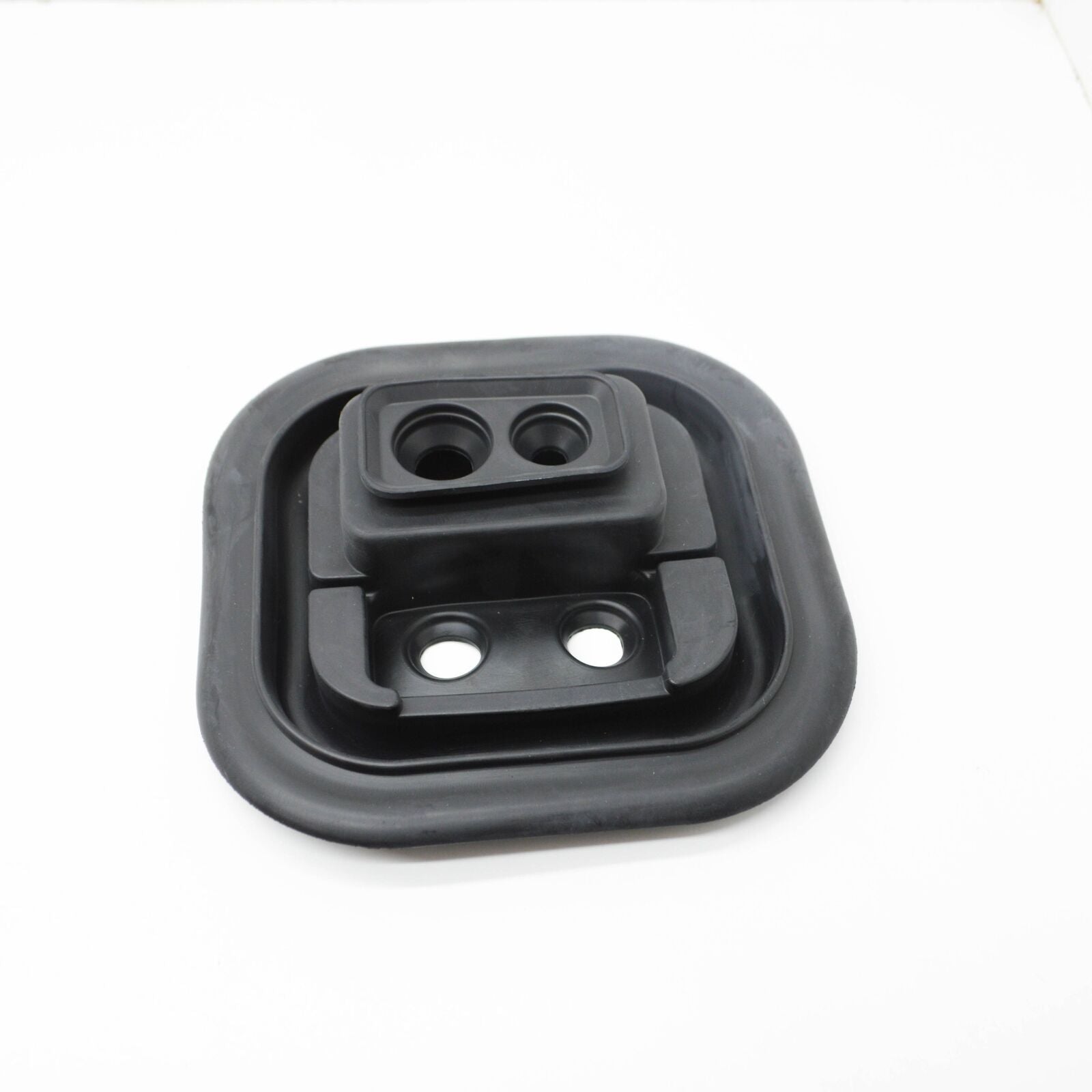 NEW MB GLA H247 BUSHING TO FIREWALL FEED-THROUGH GROMMET A2479980001 ORIGINAL