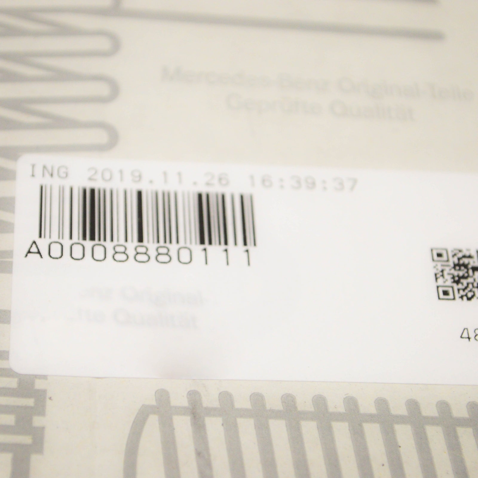 NEW MERCEDES-BENZ GLS-CLASS X166 FRONT EMBLEM BADGE A0008880111 ORIGINAL