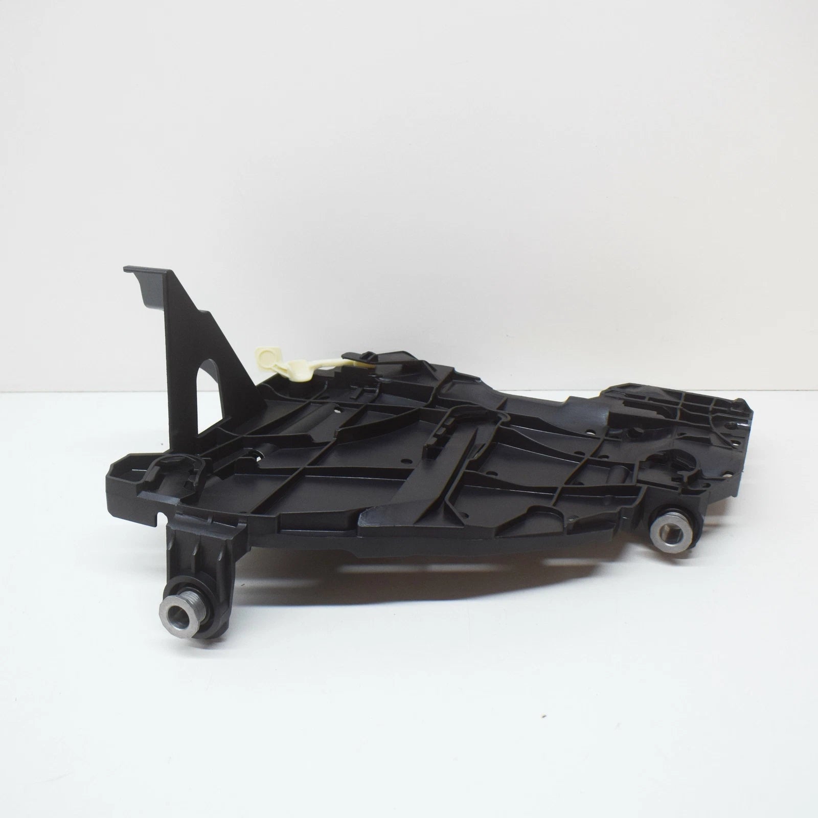 NEW VOLKSWAGEN TOUAREG 7L LEFT HEADLIGHT BRACKET 7L6941291 2009