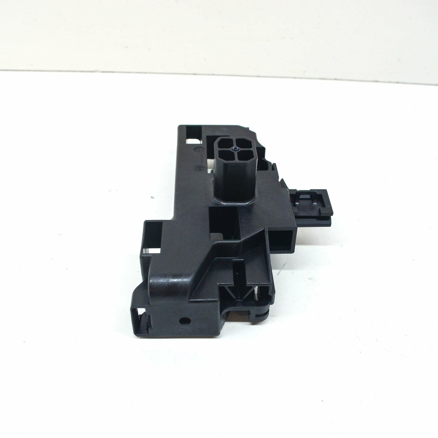 new bmw 7 g11 radiator lower right holder mount 17118632126 original