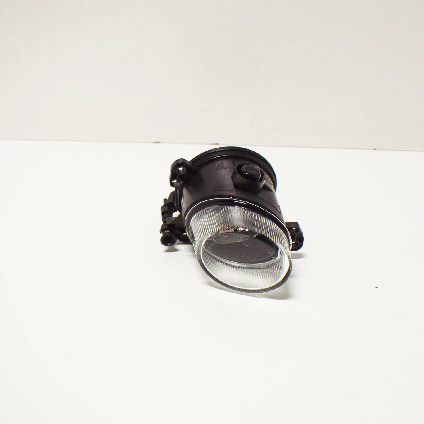 NEW MB E W212 FRONT BUMPER LEFT FOG LIGHT LAMP A2128201056