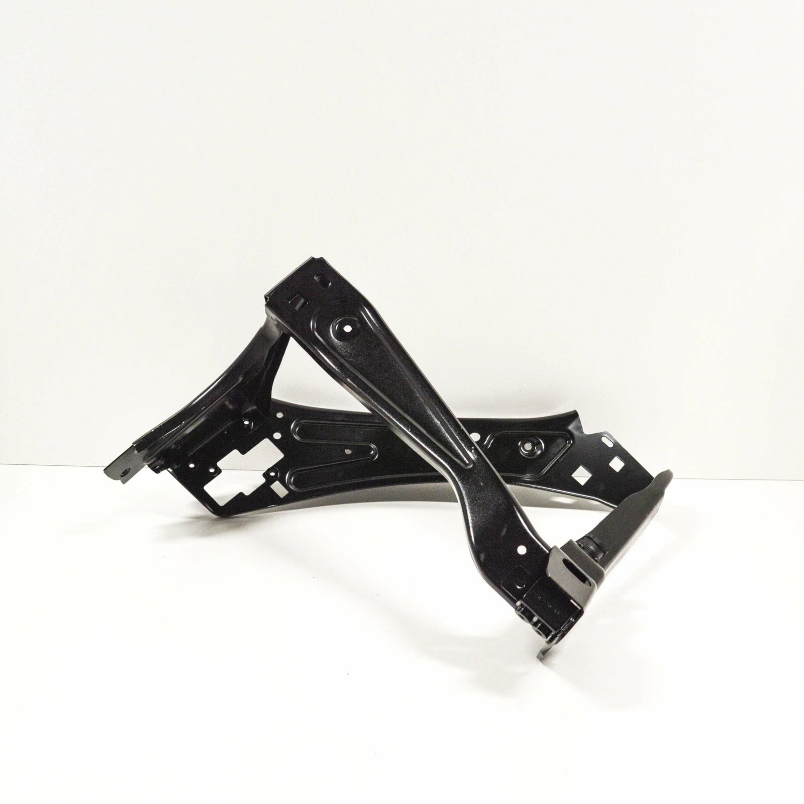 NEW MERCEDES-BENZ GLK-CLASS X204 RIGHT HEADLIGHT MOUNT PLATE A2046200891