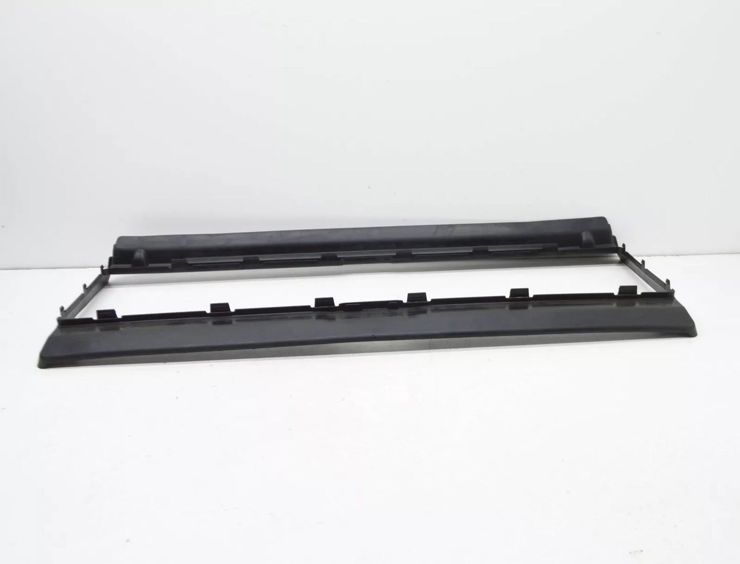 NEW VOLKSWAGEN E-GOLF MK7 5G FRESH AIR FLAP GRILLE SEAL 5GE122327A