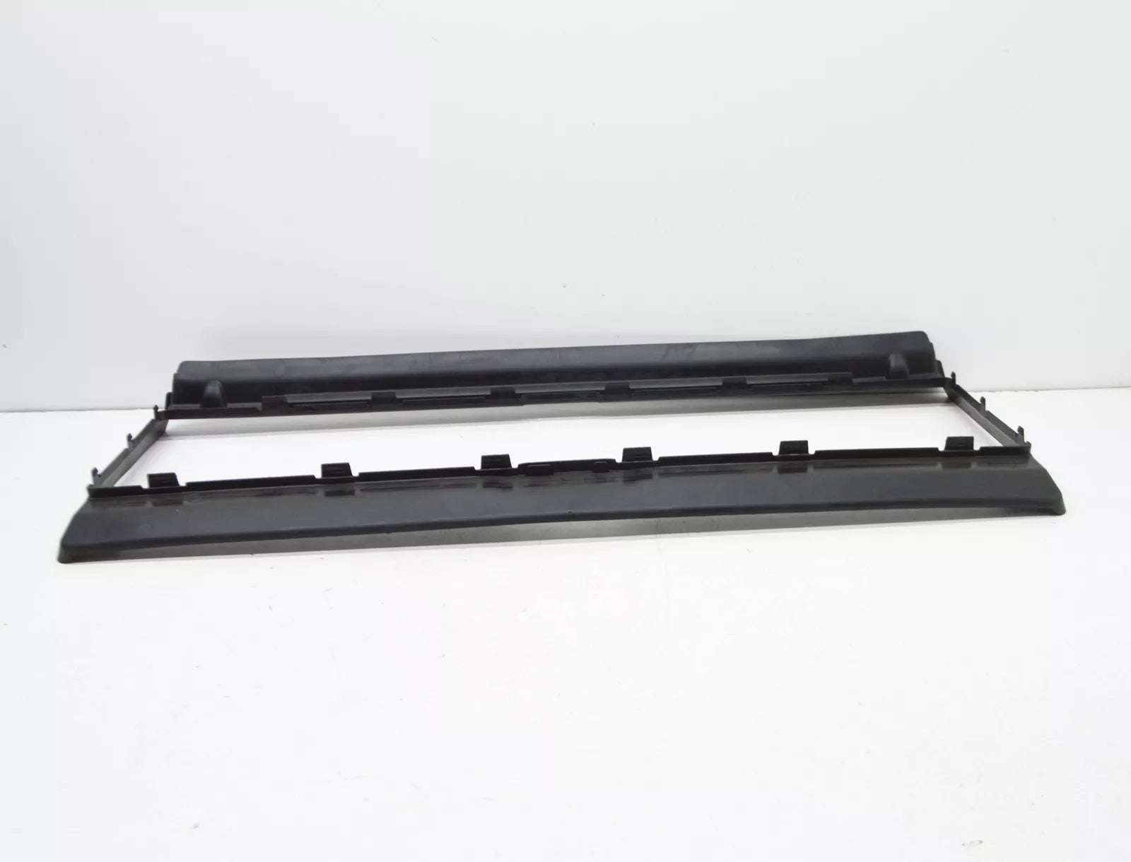 NEW VOLKSWAGEN E-GOLF MK7 5G FRESH AIR FLAP GRILLE SEAL 5GE122327A