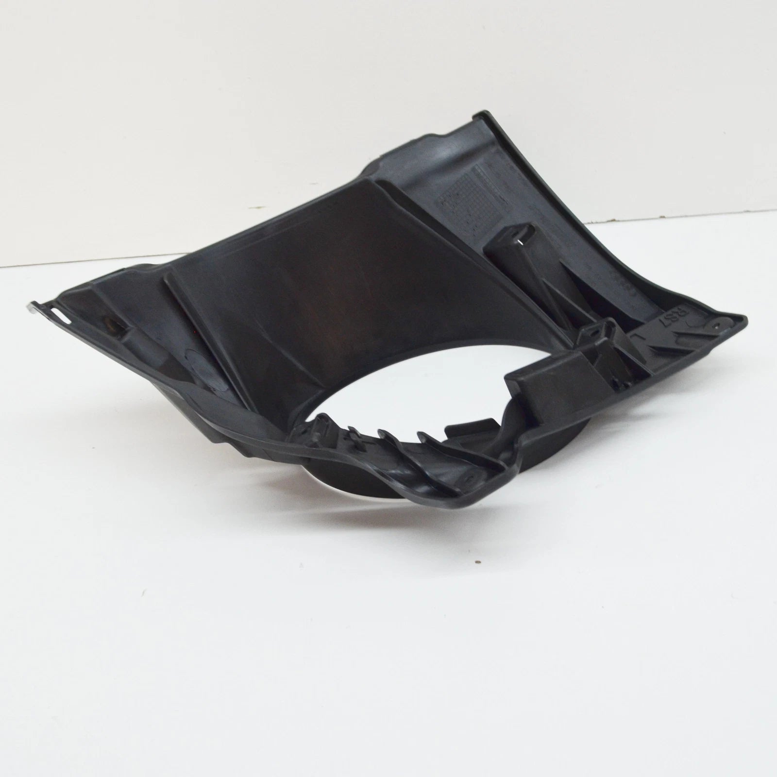 NEW AUDI RS7 SPORTBACK 4G8 REAR BUMPER LEFT CLOSING ELEMENT 4G8807319A