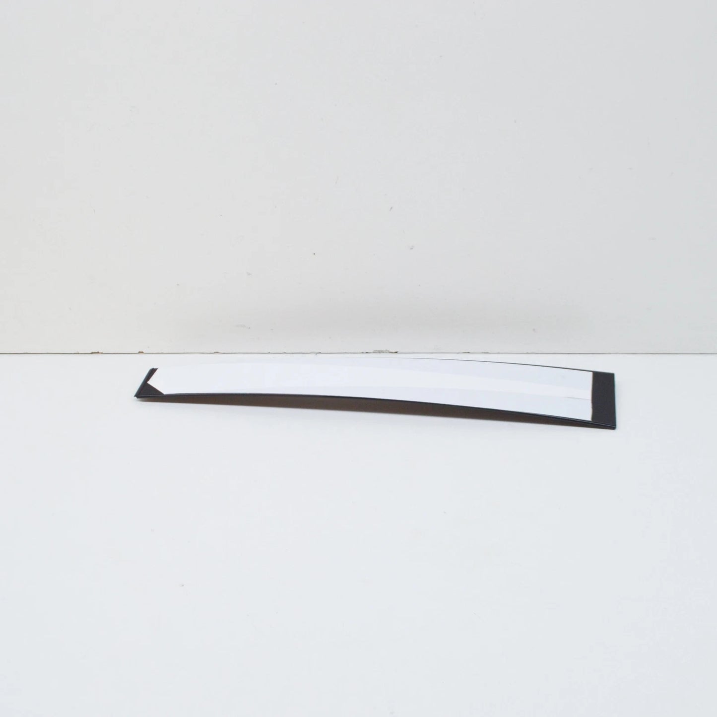 NEW MB E W211 REAR RIGHT DOOR WINDOW FRAME MOULDING A2116903487 ORIGINAL