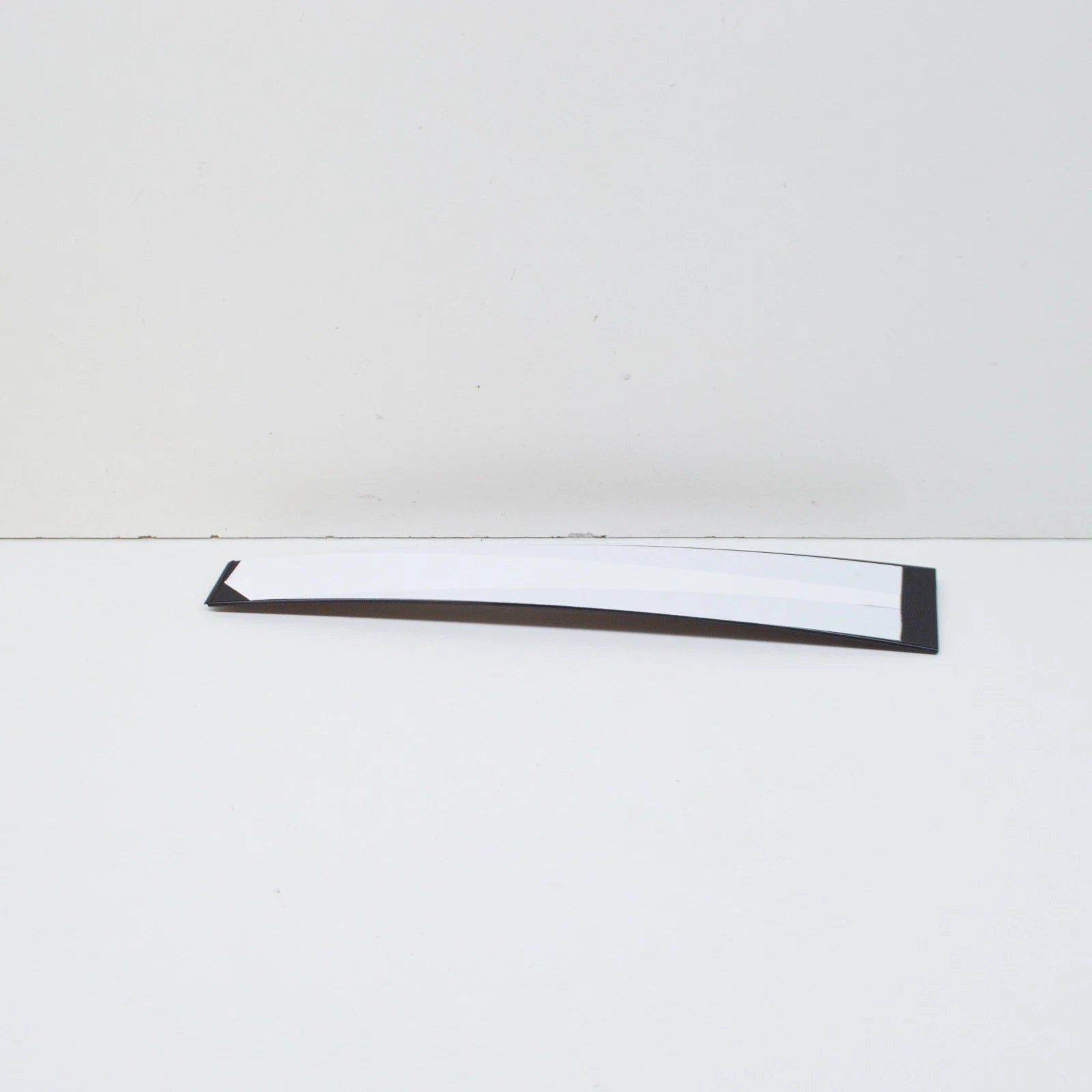 NEW MB E W211 REAR RIGHT DOOR WINDOW FRAME MOULDING A2116903487 ORIGINAL