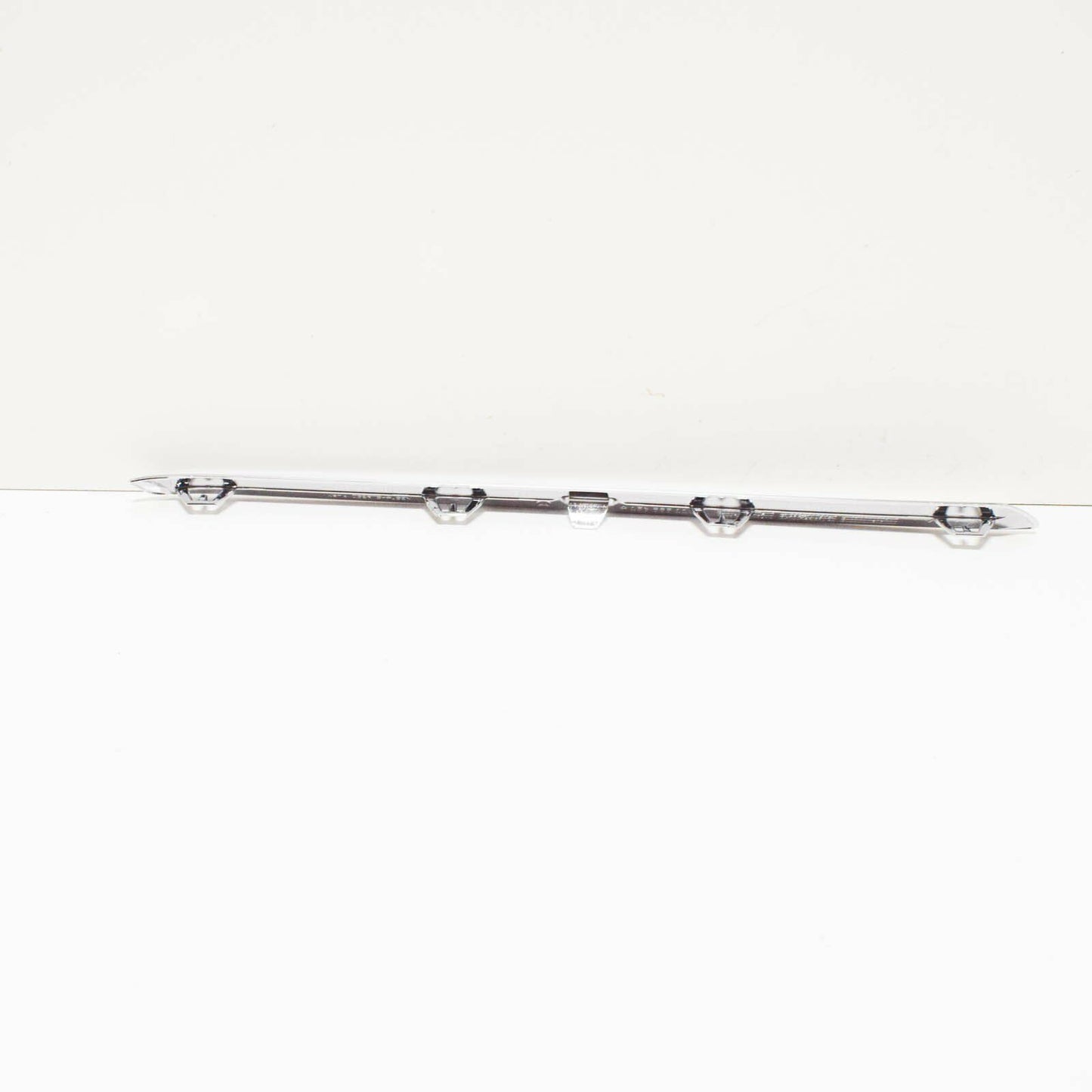 NEW MERCEDES-BENZ GLA X156 FRONT LEFT LOWER GRILLE TRIM A1568851121 ORIGINAL