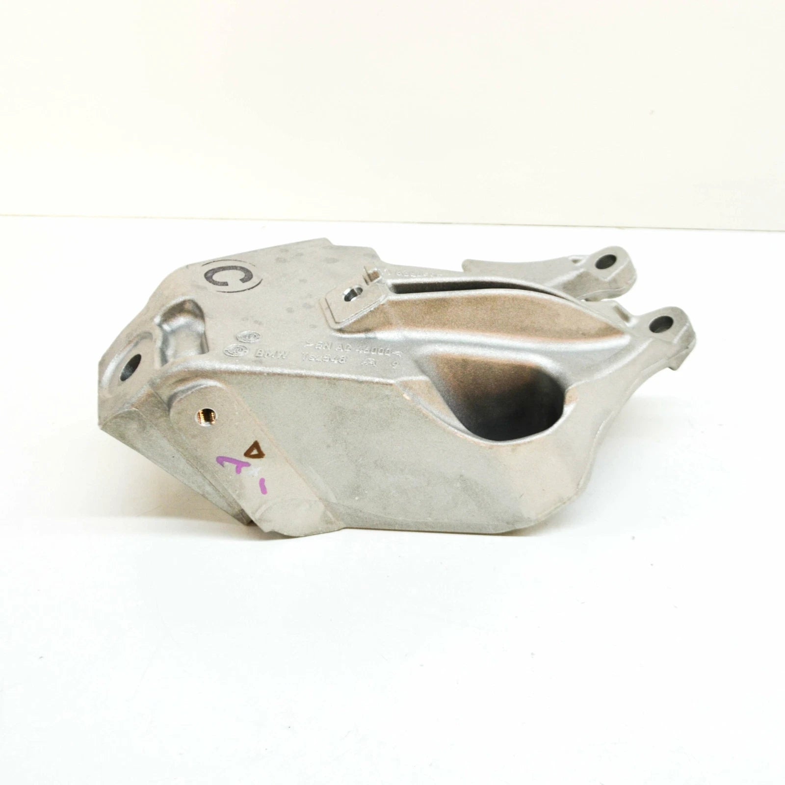 NEW BMW 3 G20 LEFT SIDE ENGINE BRACKET 22116864595 ORIGINAL