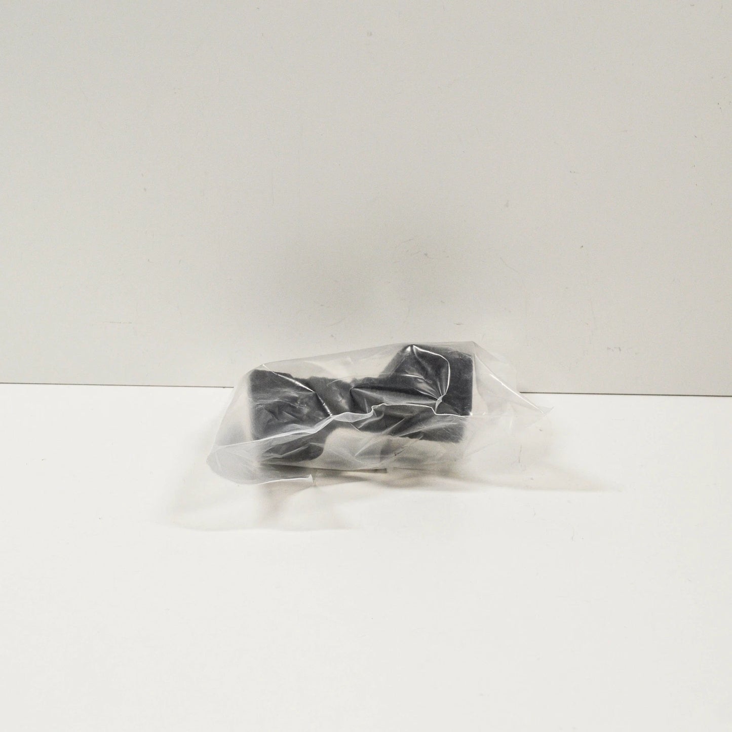 NEW MB CLS C218 RADIATOR SUPPORT LEFT INSULATION A2186260100 ORIGINAL