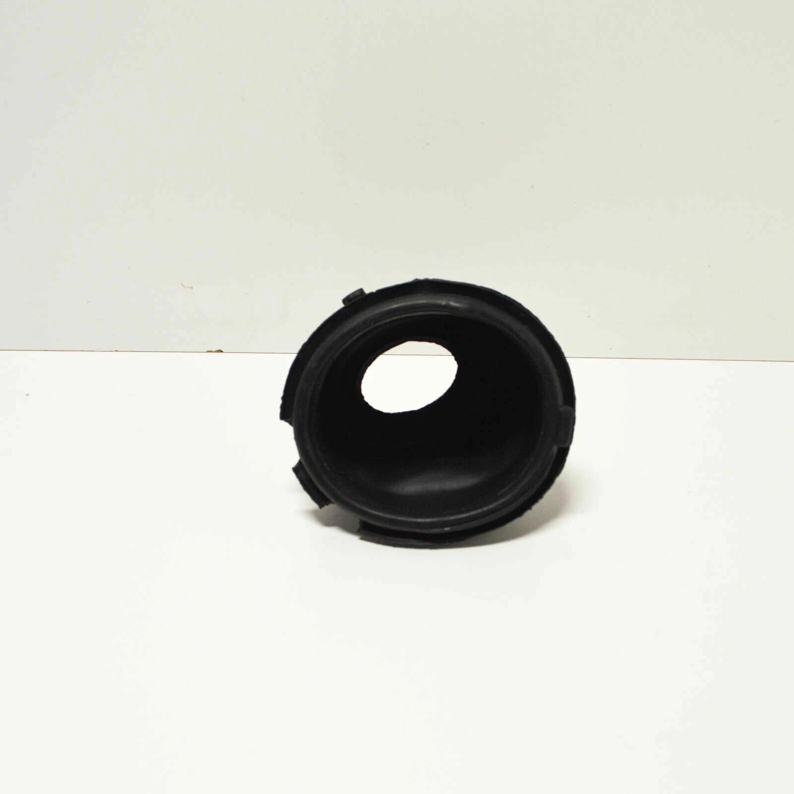 NEW BMW 3 E30 FUEL FILLER RUBBER COVER 51711884358 1884358
