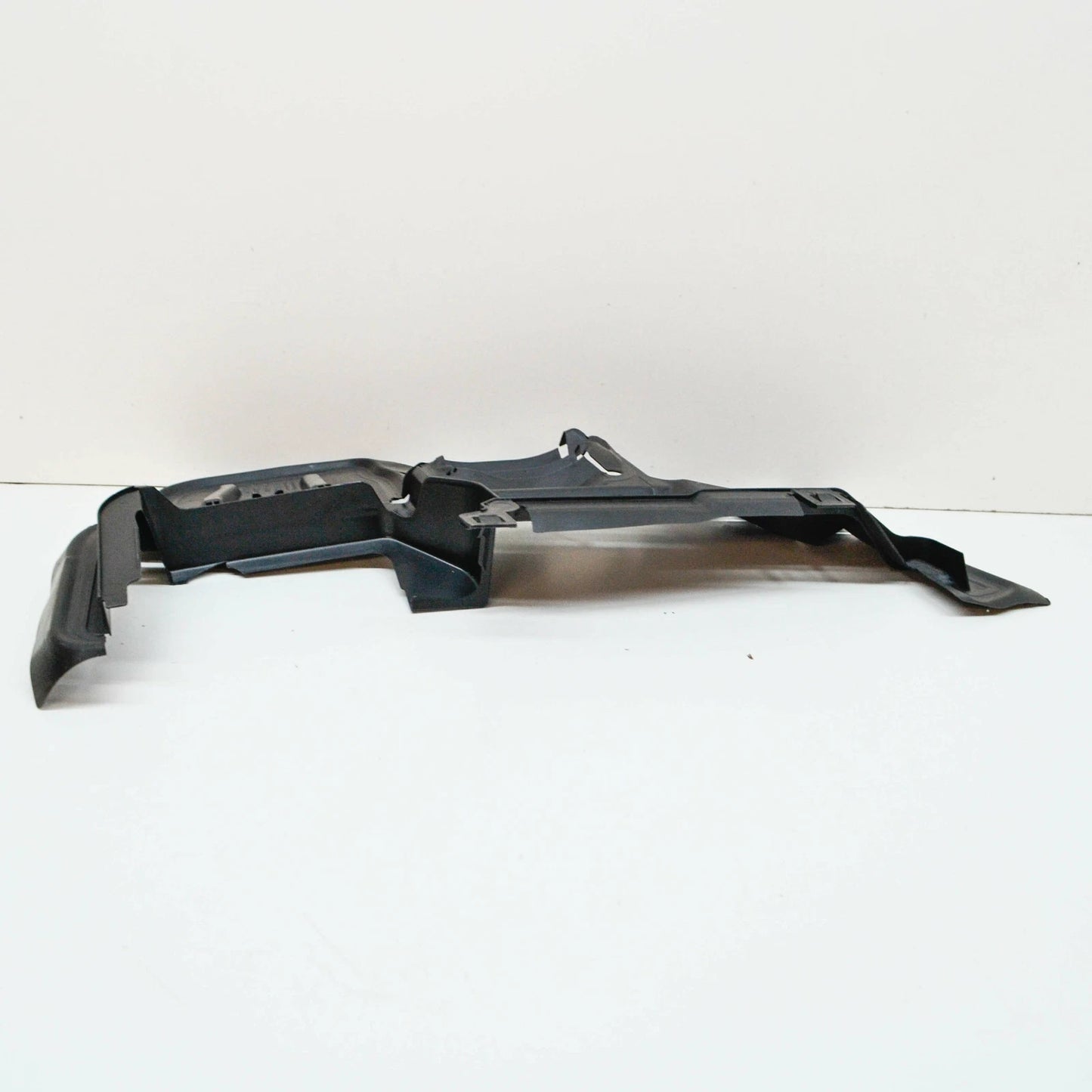 NEW AUDI A6 S6 C8 RADIATOR LEFT SIDE WIND DEFLECTOR 4K0121283BD ORIGINAL