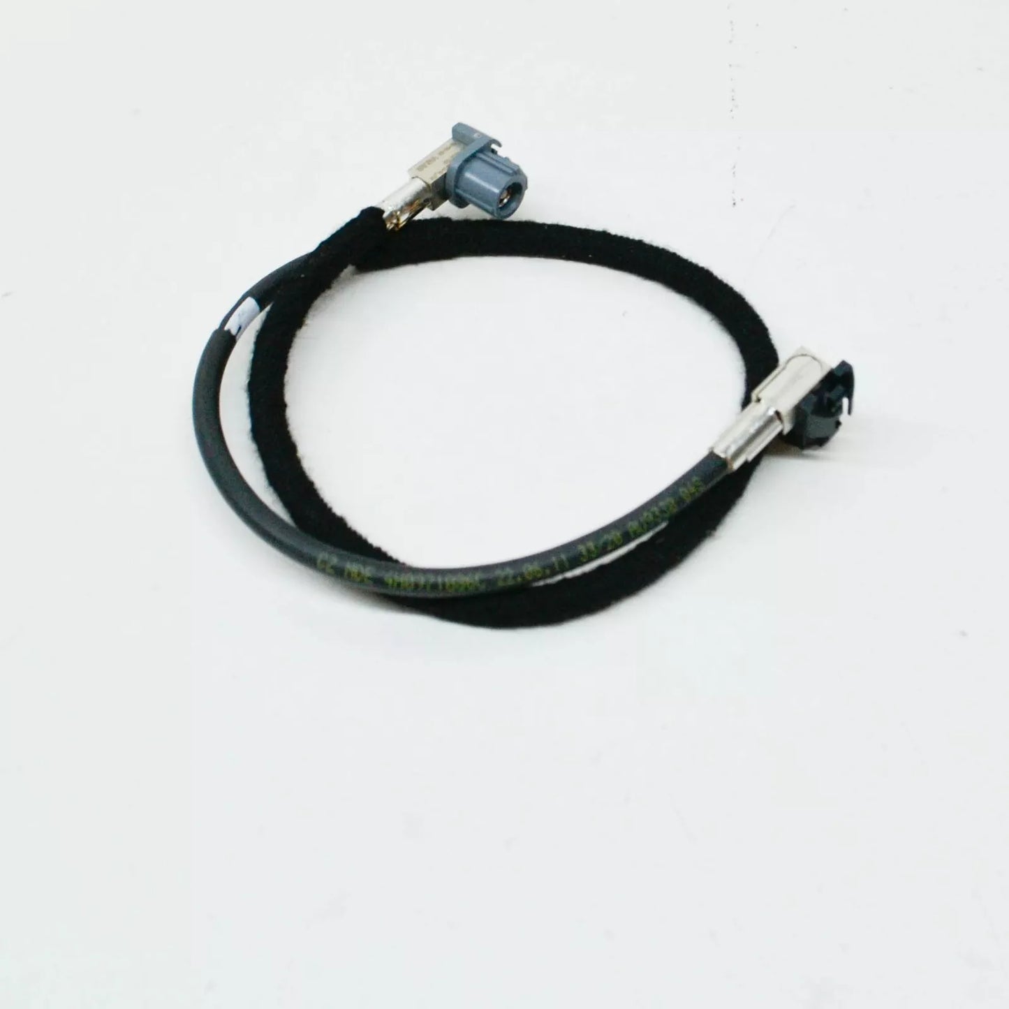 NEW AUDI A4 B8 ADAPTER CABLE LOOM 2010