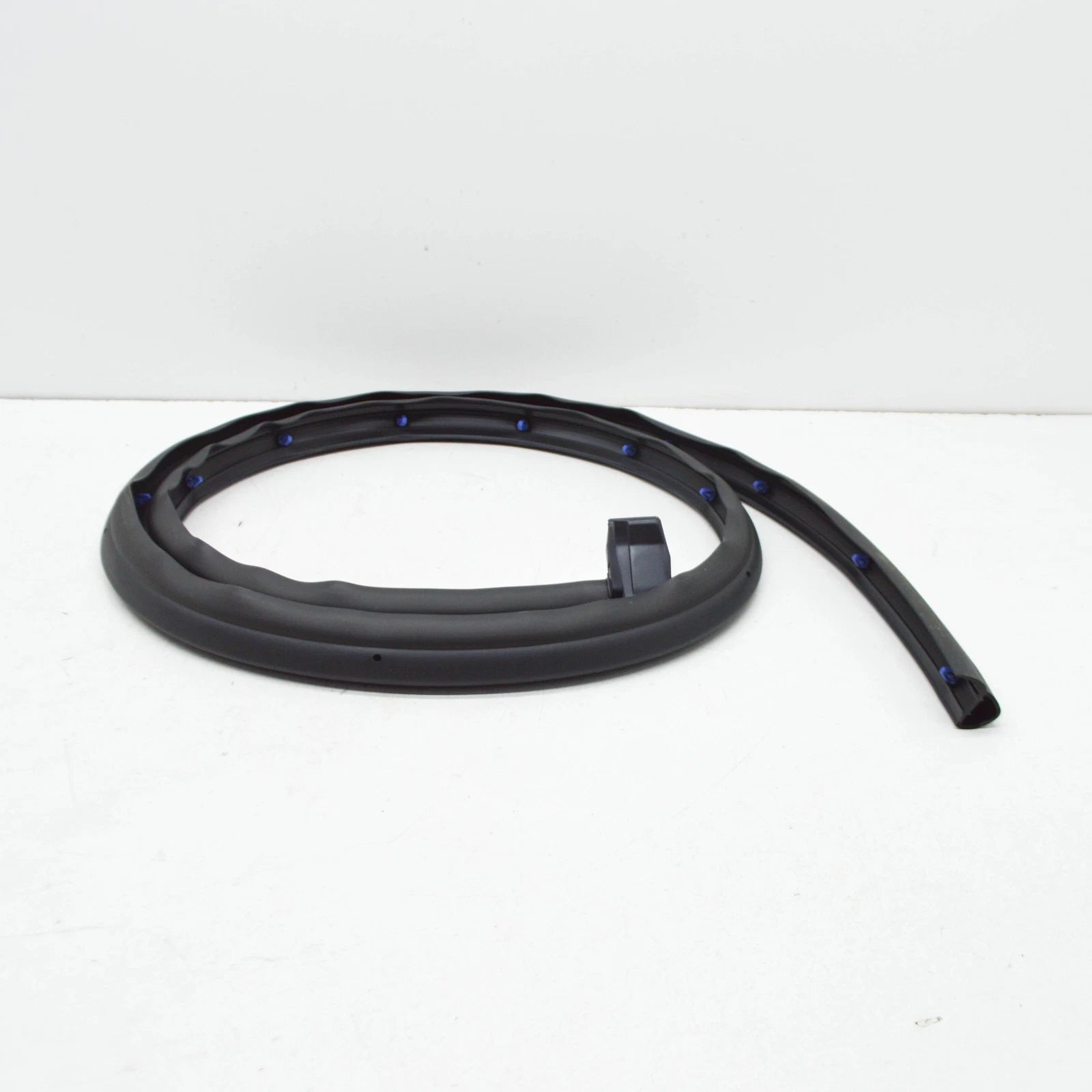 NEW AUDI Q8 4MN REAR RIGHT SEAL PANEL STRIP SEAL 4M8833178A ORIGINAL