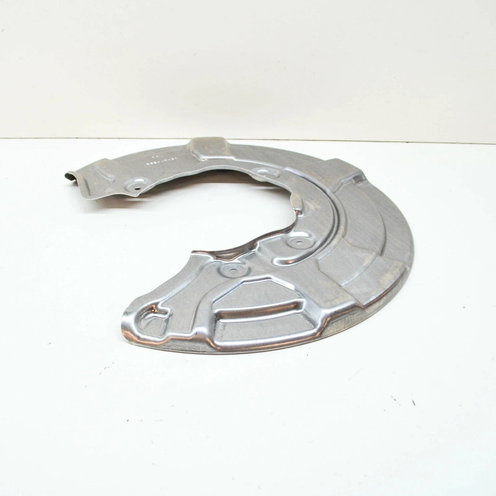 NEW BMW X5 G05 REAR RIGHT BRAKE DISC PROTECTION SHIELD 34206880474 ORIGINAL