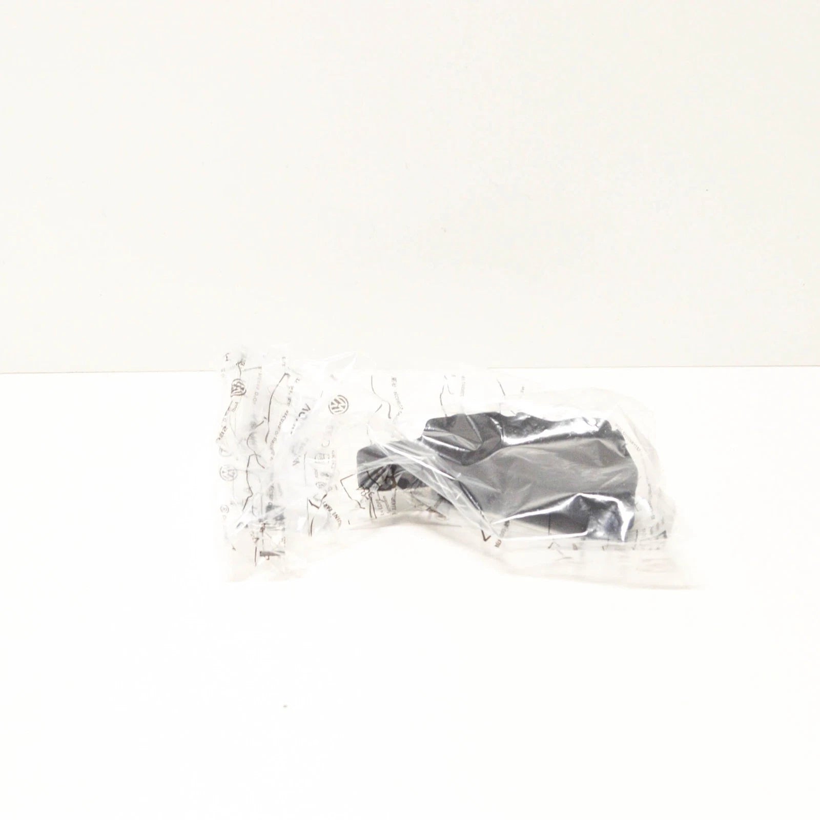 NEW VOLKSWAGEN CC RIGHT HOOD BONNET SEAL FILLER PIECE 3C8823730A ORIGINAL