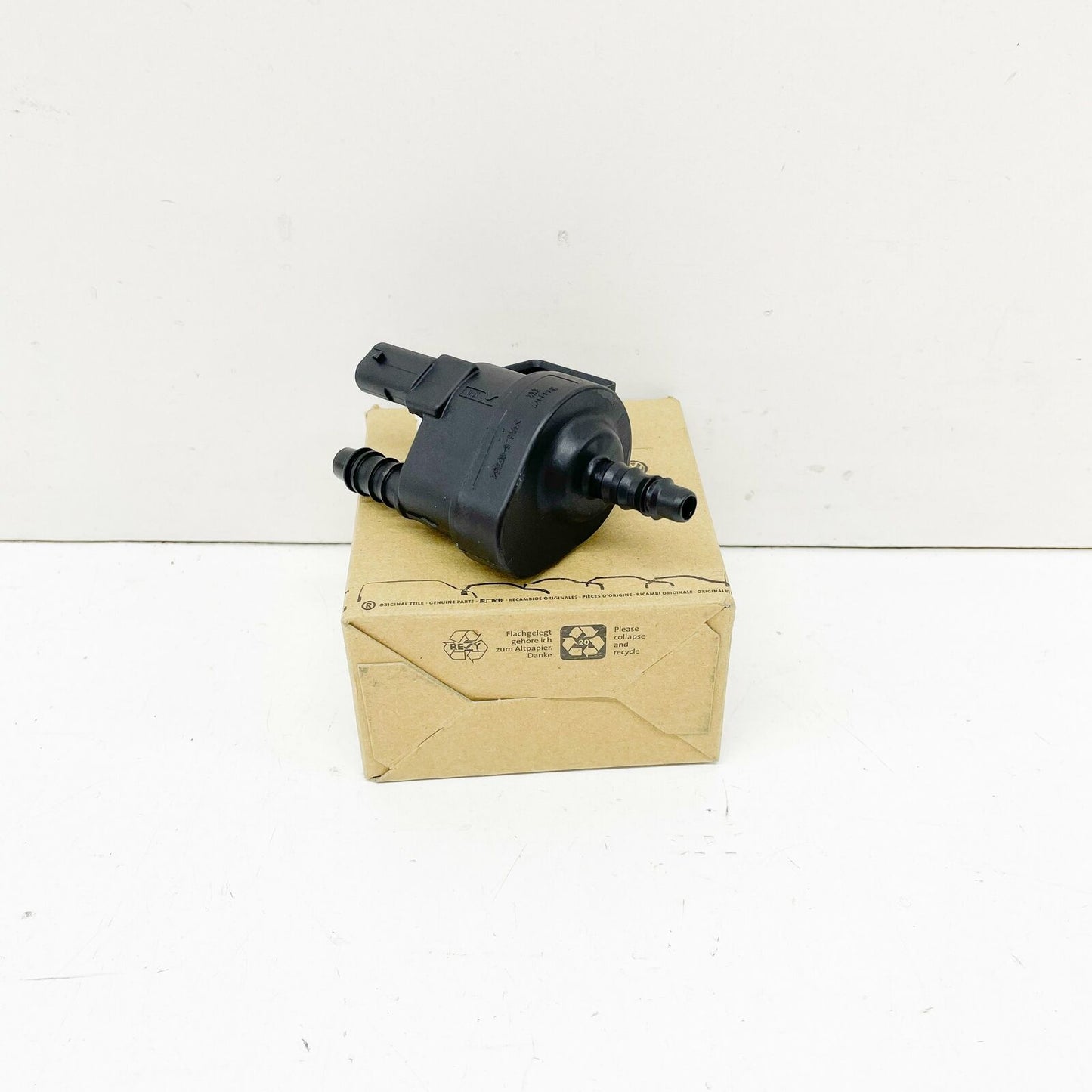 NEW AUDI Q2 CANISTER PURGE VALVE 06H906517AE ORIGINAL