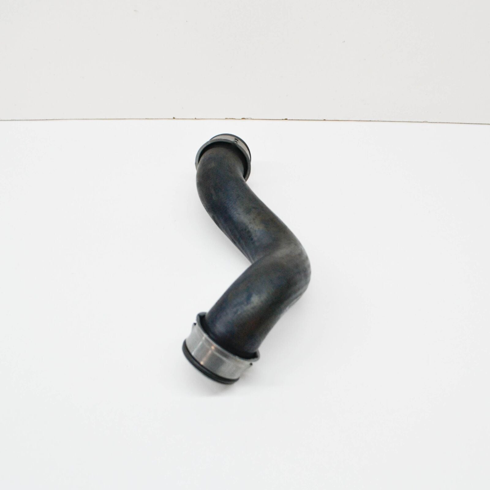 NEW MERCEDES-BENZ E W211 RADIATOR UPPER HOSE A2115015082 ORIGINAL