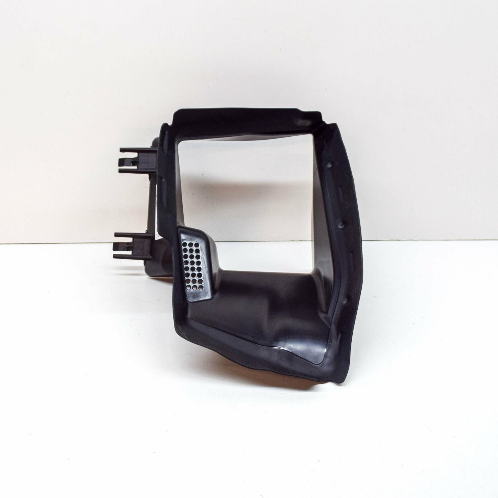 NEW AUDI TT RS 8S FV FRONT LEFT OUTER RADIATOR AIR DUCT 8S0121673B ORIGINAL