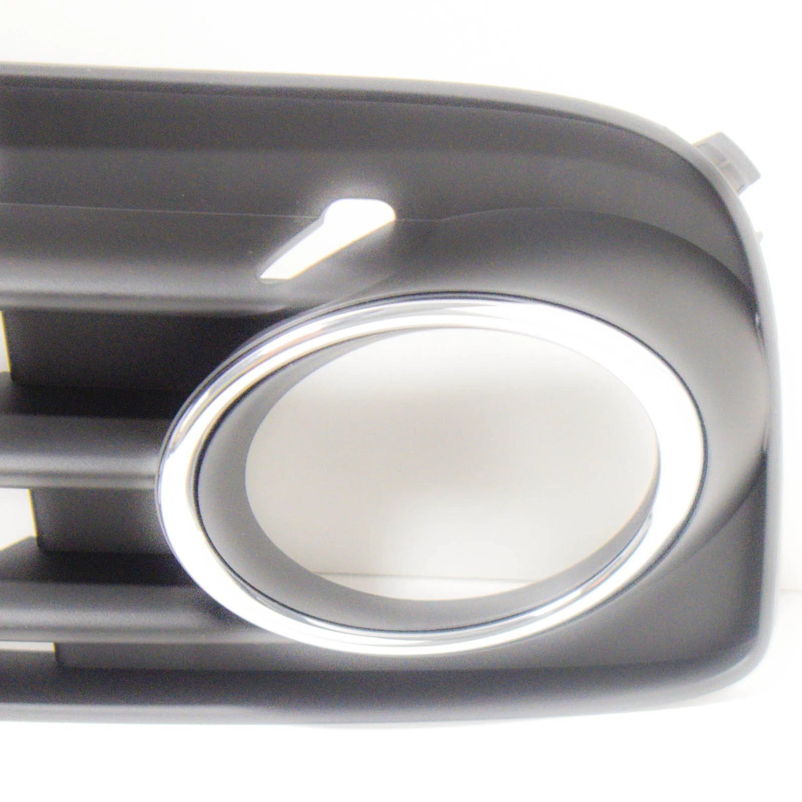 NEW AUDI TT 8J RIGHT FOG LIGHT GRILLE 8J0807682JT94 2010 ORIGINAL