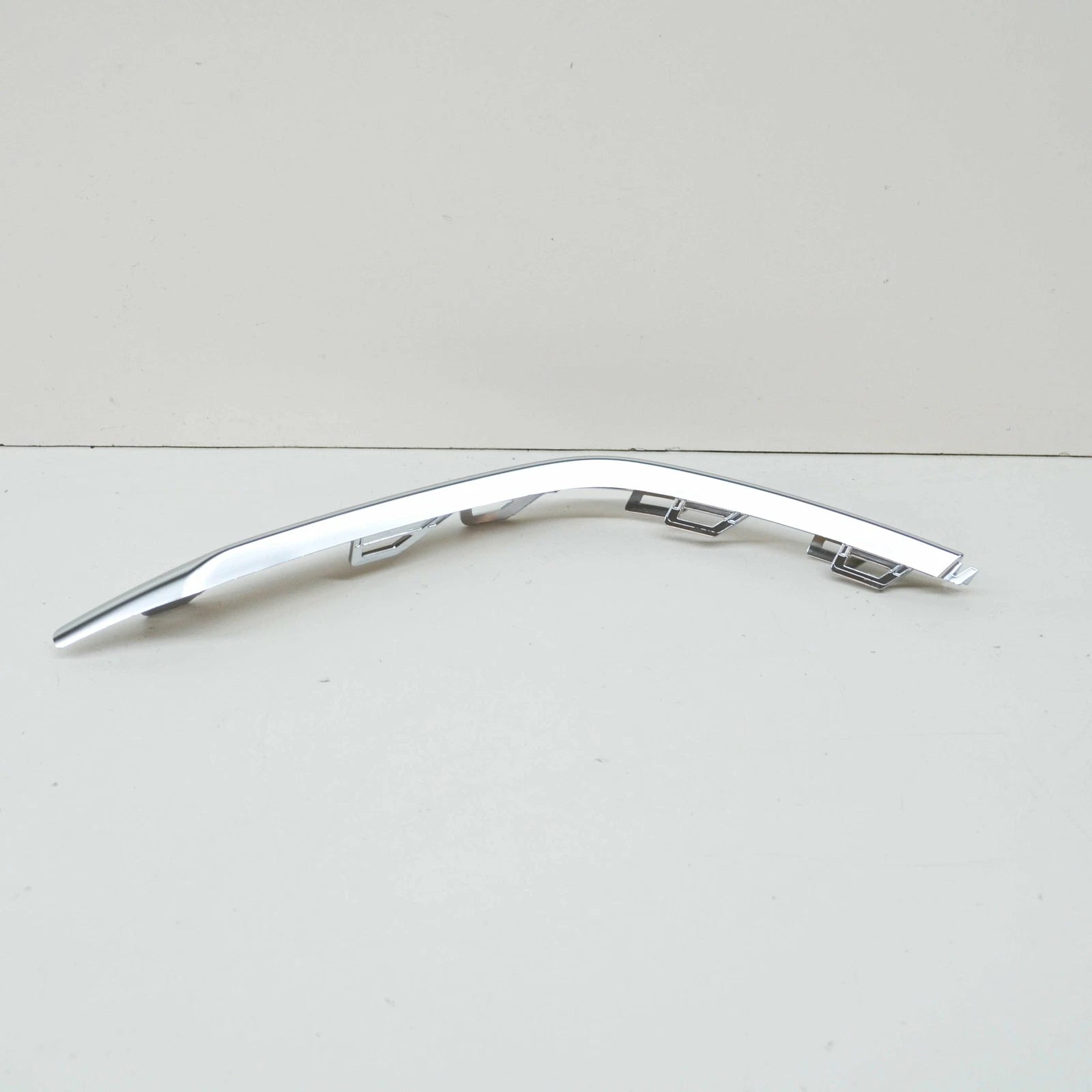 NEW AUDI A5 SPORTBACK 8W6 REAR LEFT BUMPER CHROME MOLDING 8W6853257A3Q7