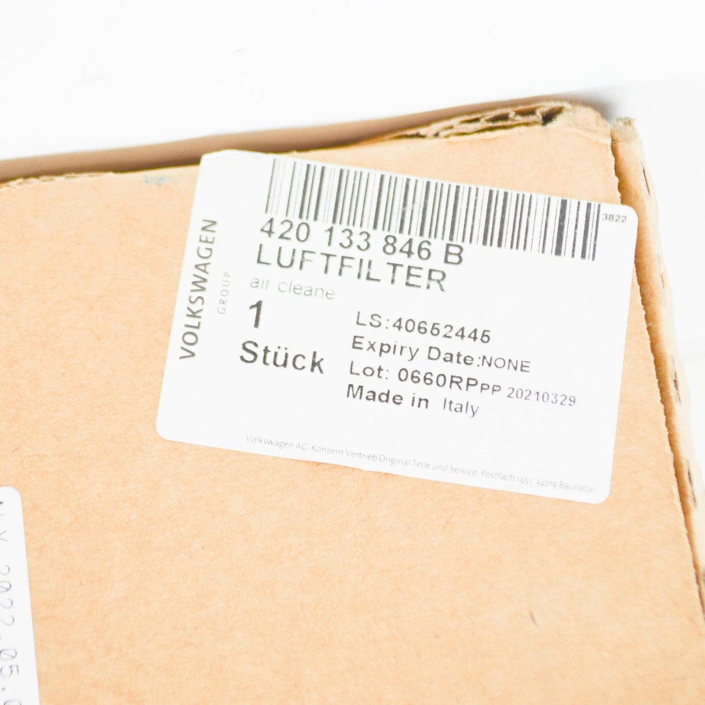 NEW AUDI R8 42 AIR CLEANER UPPER PART 420133846B ORIGINAL