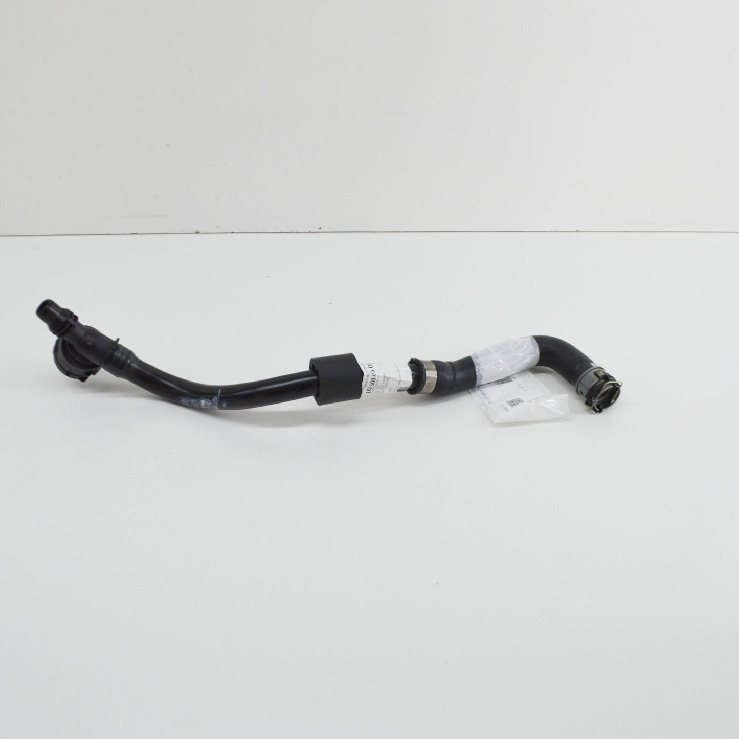 NEW MB GLE W167 PUMP TO CONNECTING POINT COOLANT HOSE A1675010501 ORIGINAL