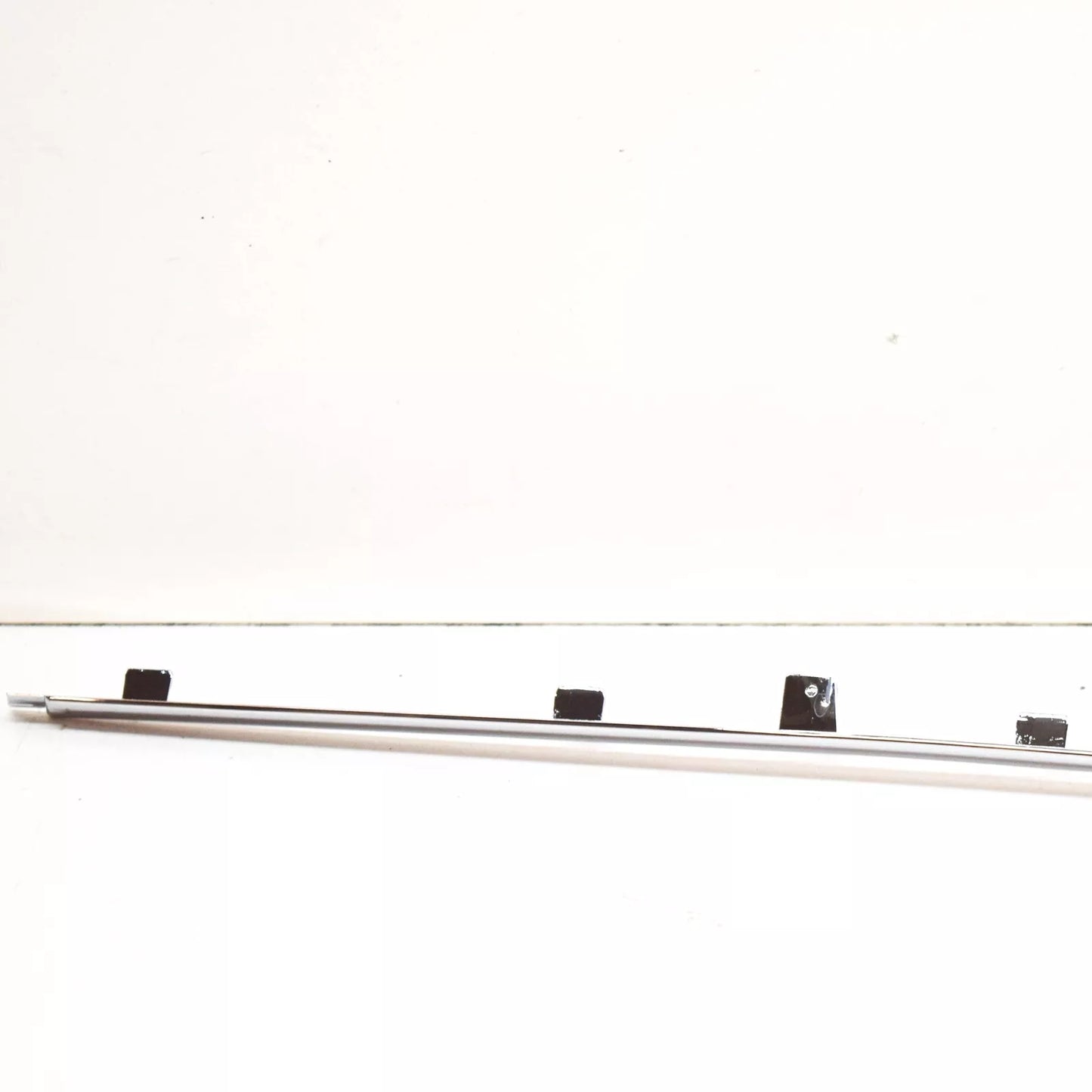 NEW MB S-CLASS W221 FRONT BUMPER CENTER LOWER CHROME TRIM A2218850021 ORIGINAL