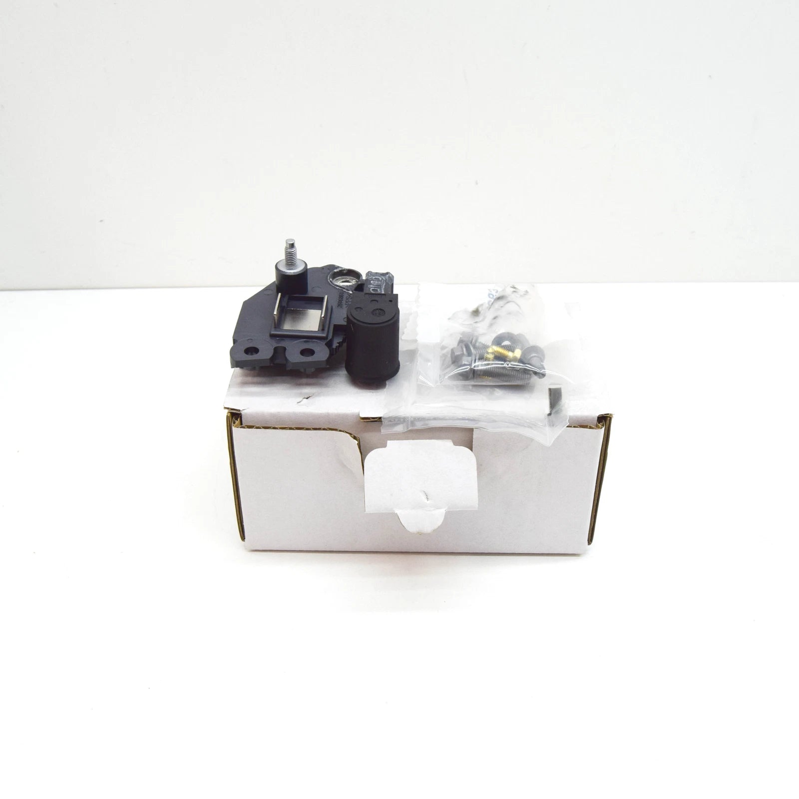 NEW BMW X5 E70 VOLTAGE REGULATOR 12317603775 7603775 ORIGINAL