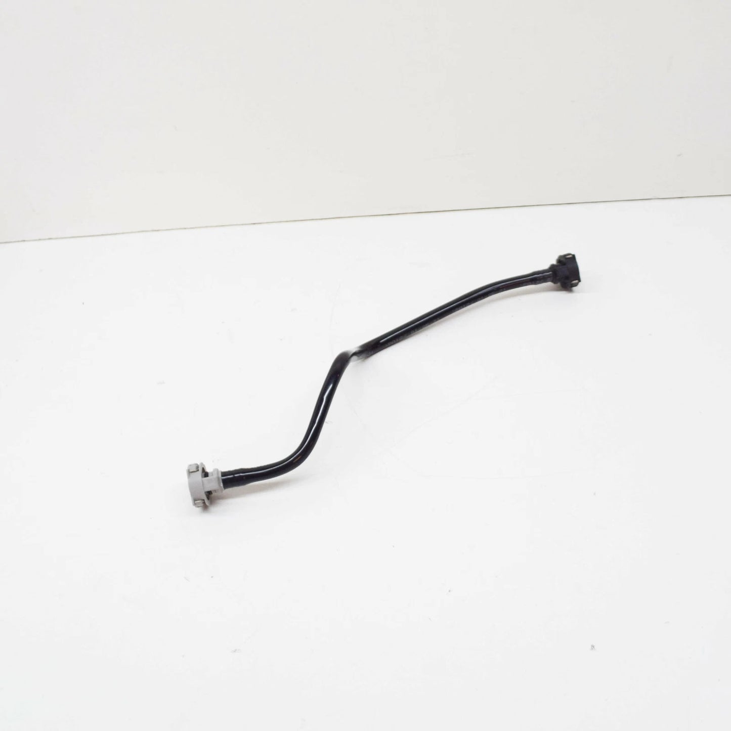 NEW AUDI A6 C7 FRONT LEFT COOLING BREATHER LINE 4G0121081AE