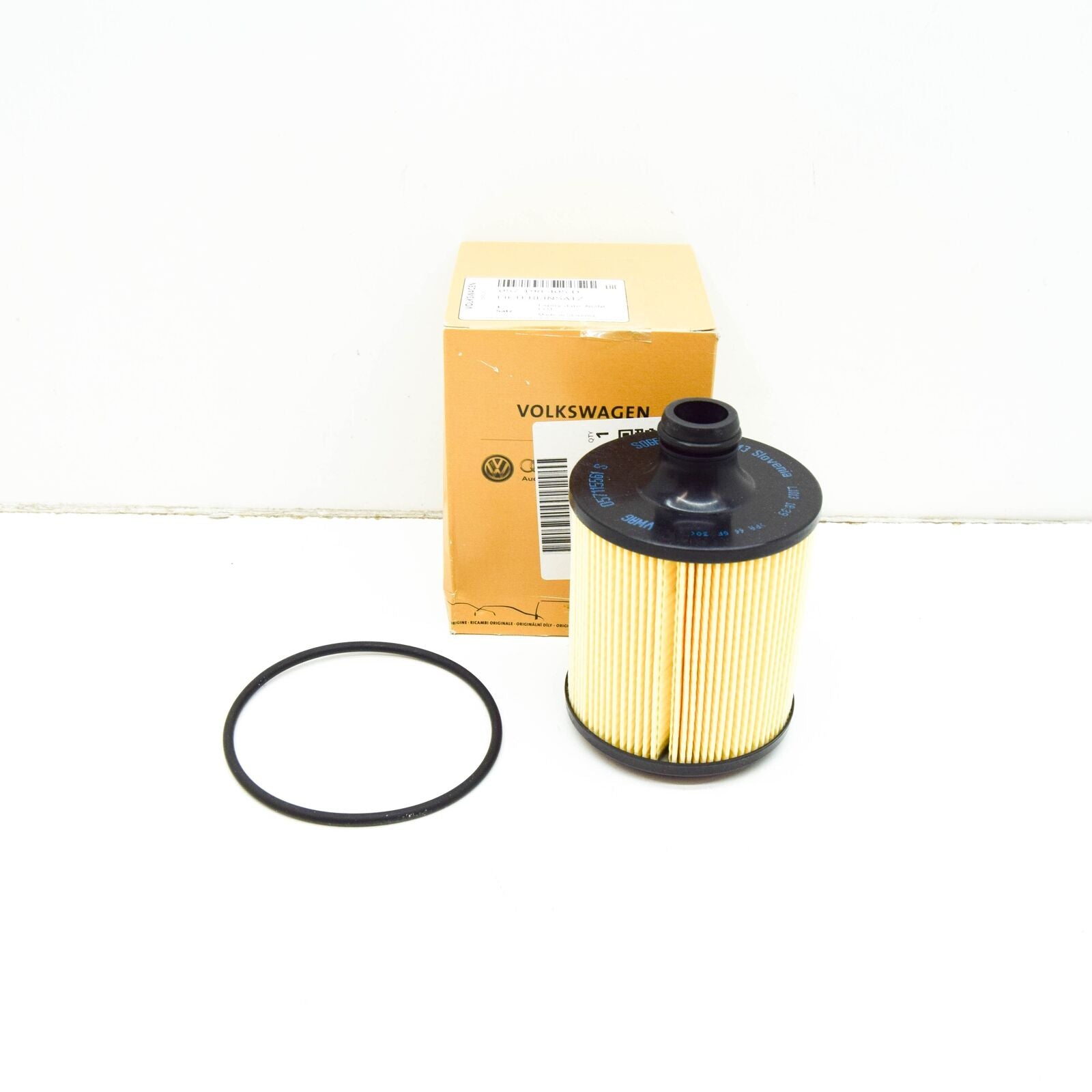NEW AUDI Q7 4M OIL FILTER 057198405D ORIGINAL