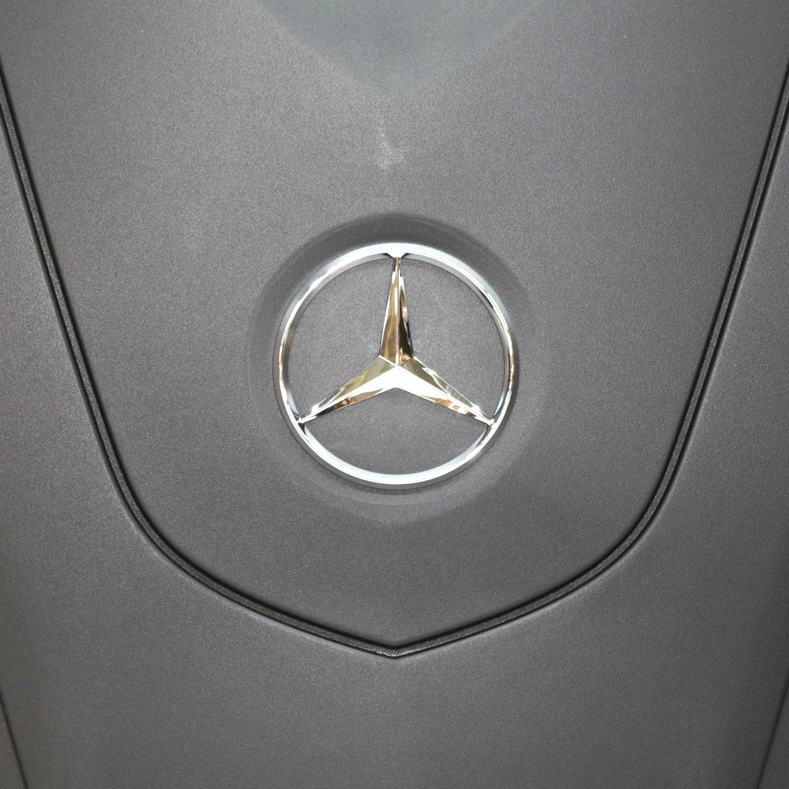 NEW MERCEDES-BENZ C-CLASS W205 ENGINE TOP COVER A2760107506 ORIGINAL