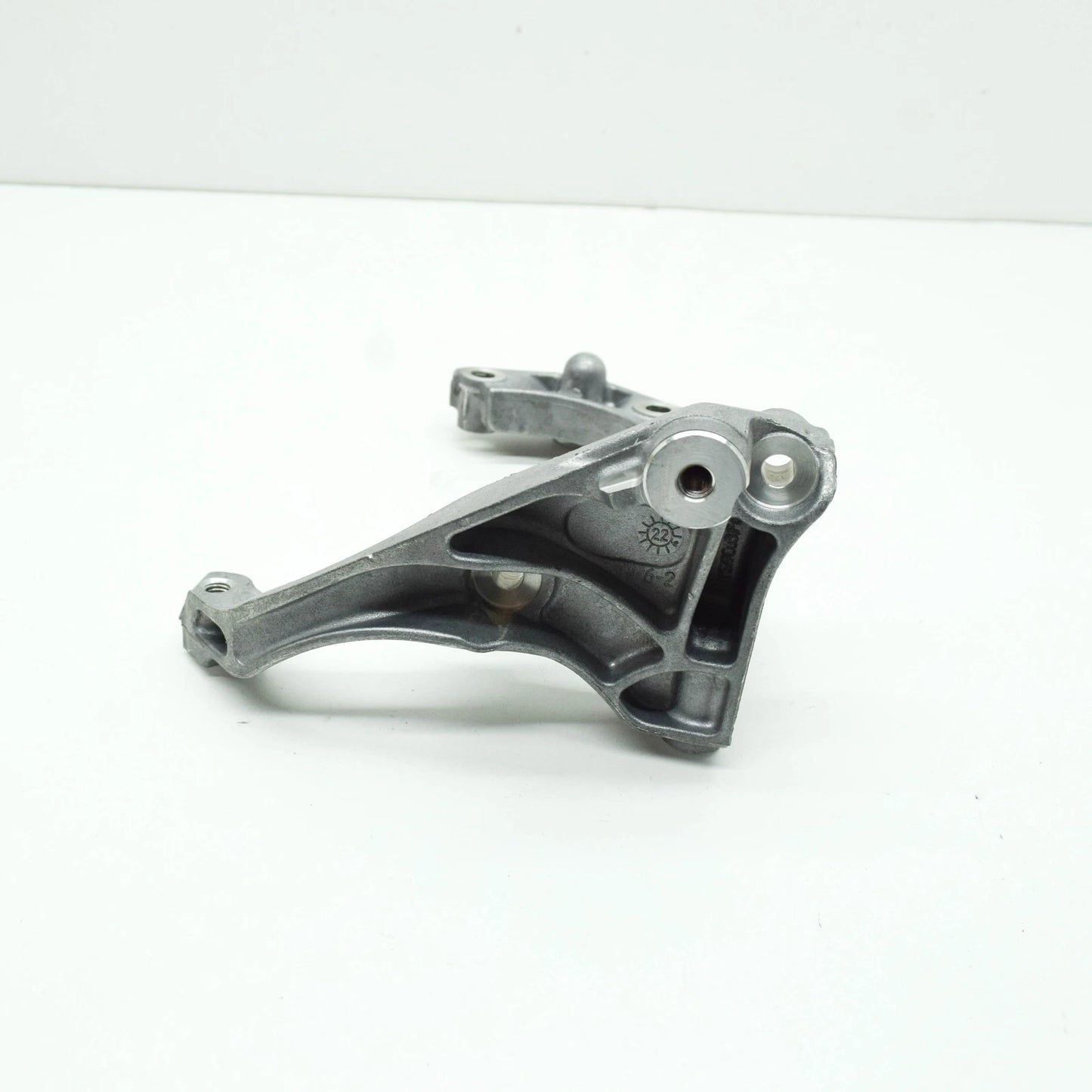 NEW AUDI TT FV A/C CONDENSER COMPRESSOR BRACKET 06M260885M