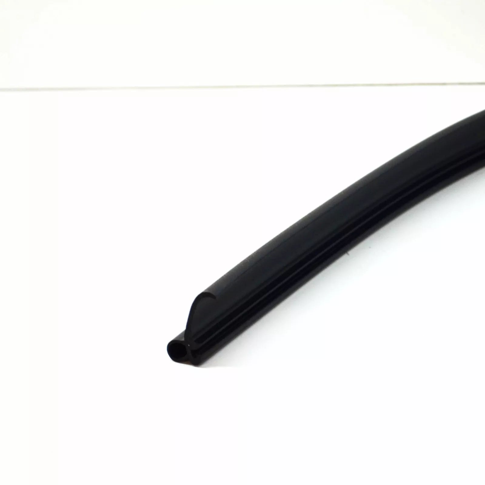 NEW BMW 1 F40 FRONT BONNET HOOD SEAL 51767450915 ORIGINAL