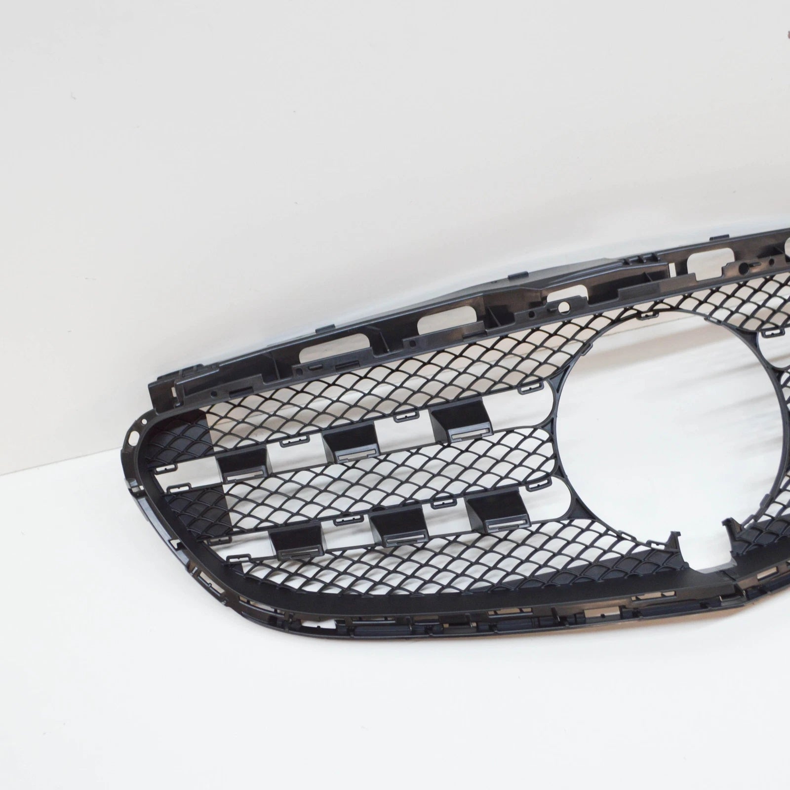 NEW MERCEDES-BENZ E-CLASS W212 FRONT RADIATOR GRILLE A2128851500 2015 ORIGINAL