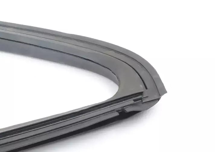 NEW BMW 3 COUPE E30 REAR LEFT FIXED SIDE WINDOW SEALING 51361888325 ORIGINAL
