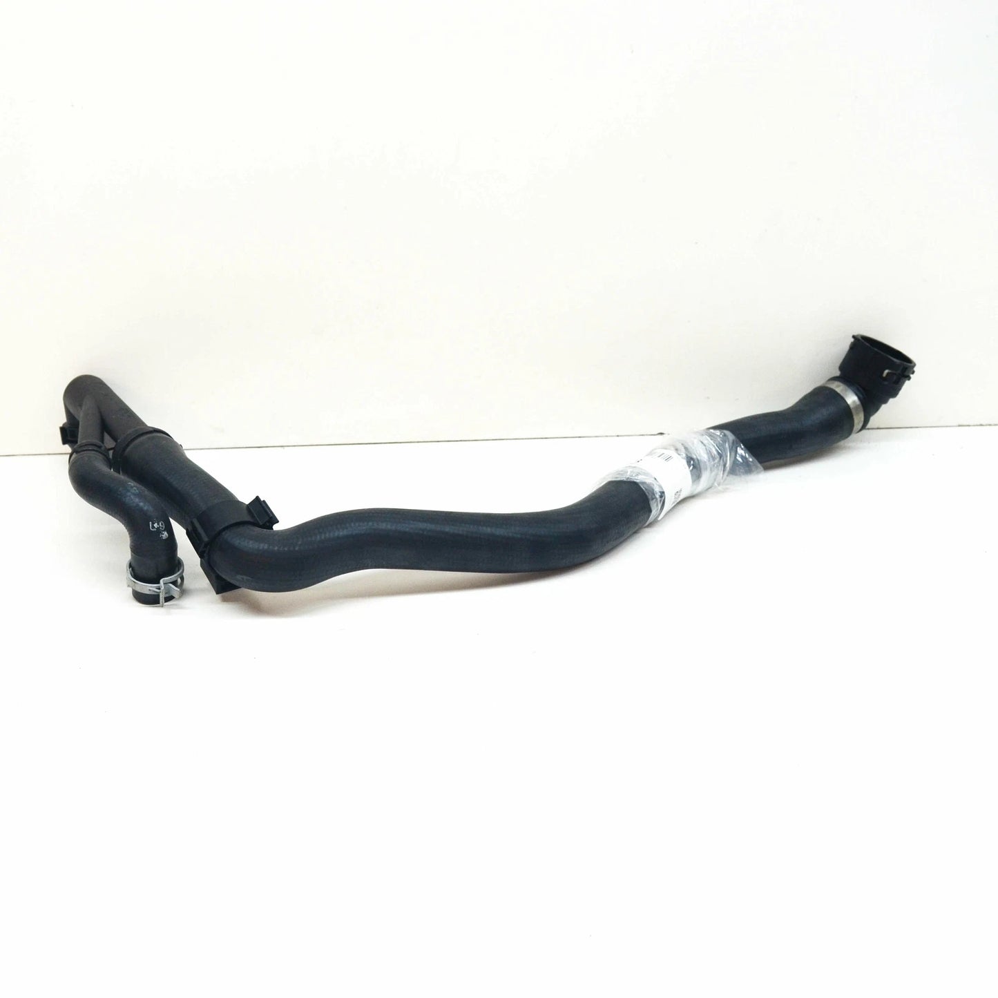 NEW AUDI A3 S3 CABRIO 8V ENGINE WATER COOLANT HOSE 5Q0122051AL