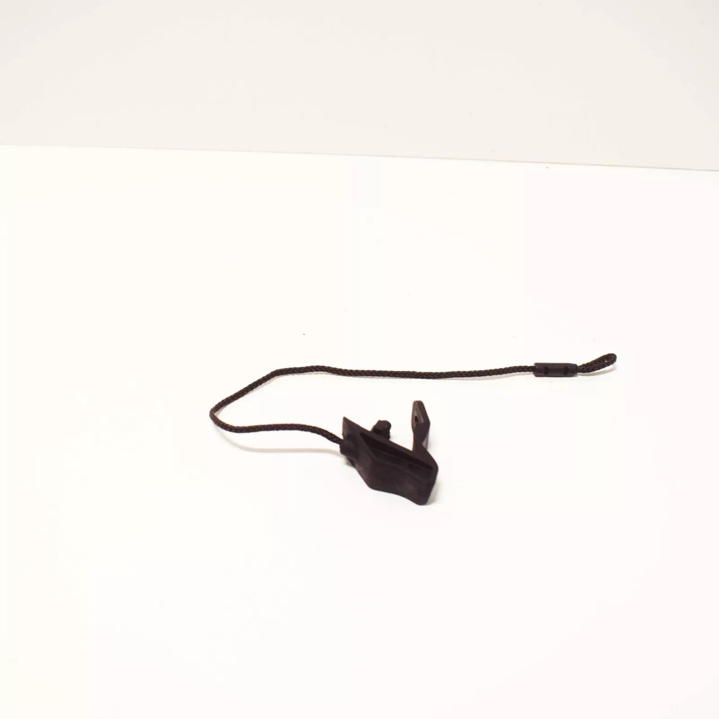 NEW AUDI A3 13-16 LEFT PARCEL SHELF HOLD STRING STRAP 8V4867667