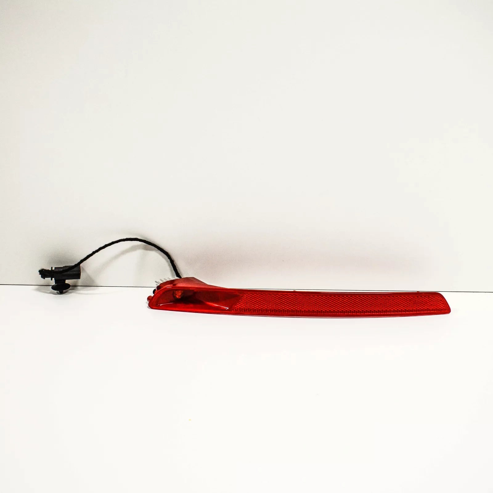 NEW VW BEETLE A5 REAR LEFT TAIL LIGHT WITH FOG LIGHT RHD 5C5945701B ORIGINAL