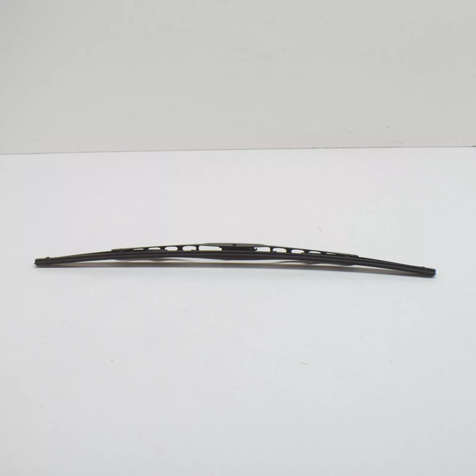 NEW VW BORA 1J6 FRONT WINDSCREEN WIPER BLADES 1J0998003