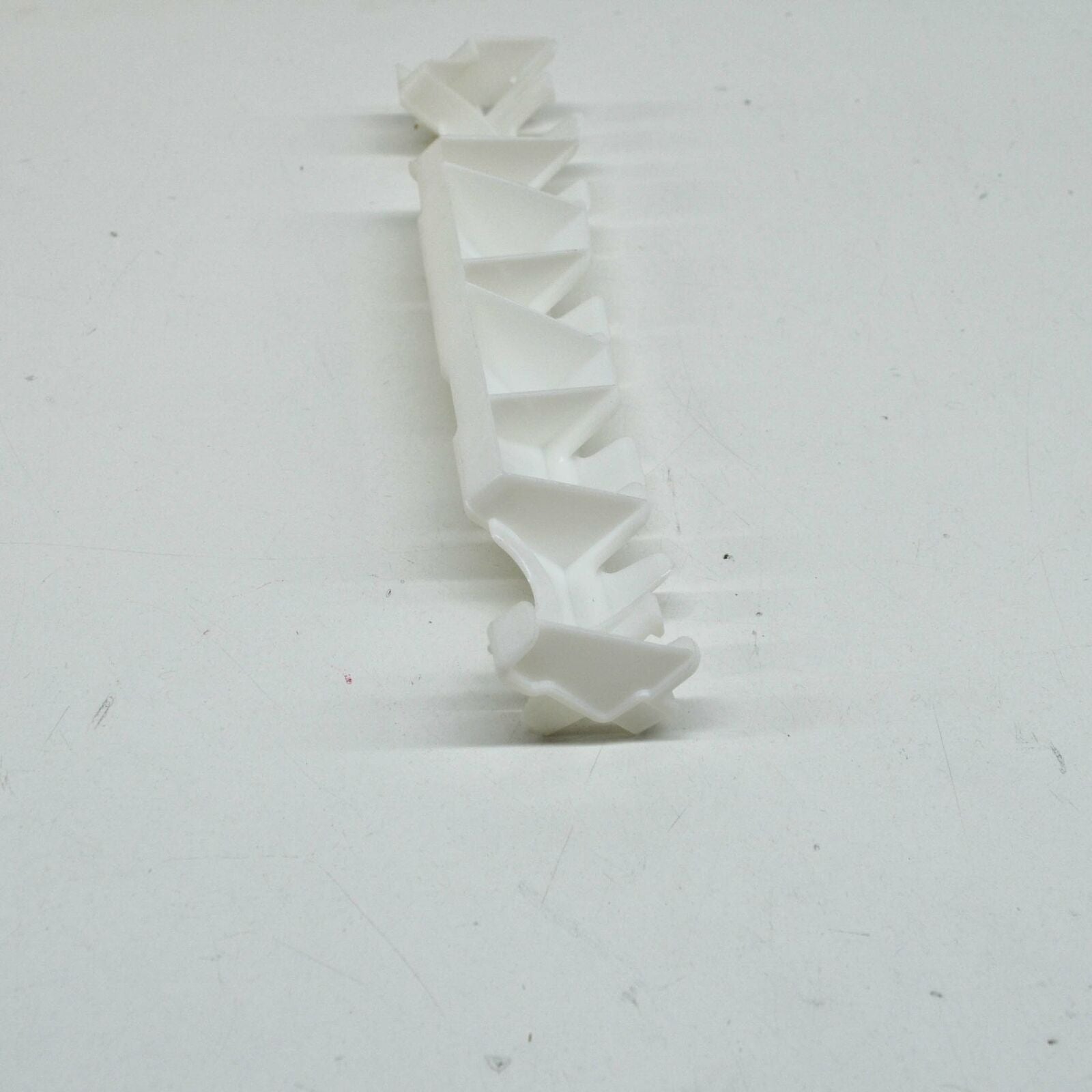 NEW MERCEDES-BENZ E COUPE C207 FRONT LEFT SIDE ROCKER HOLDER A2076980027