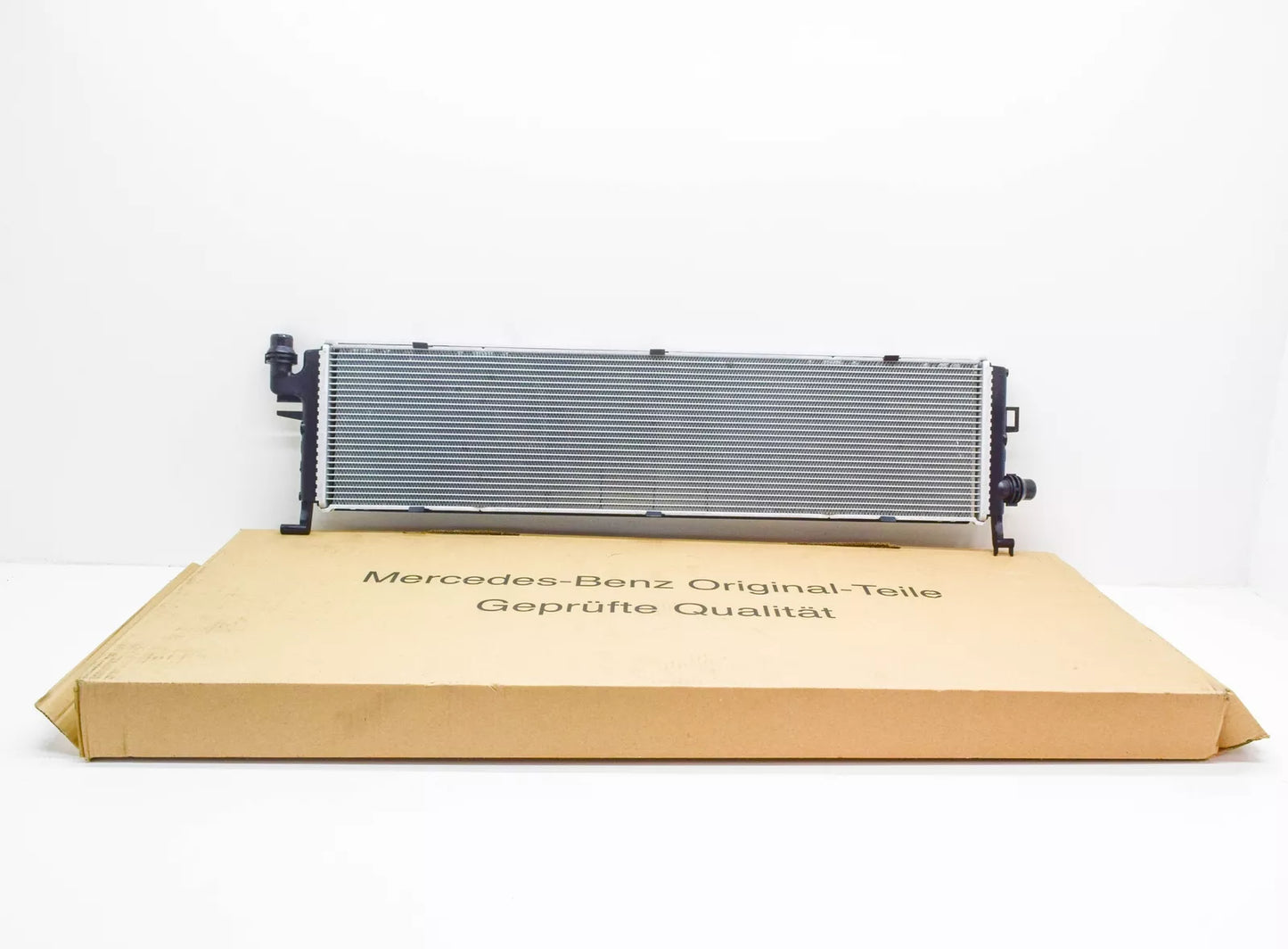 NEW MERCEDES-BENZ S W223 COOLANT RADIATOR A0995009500 ORIGINAL