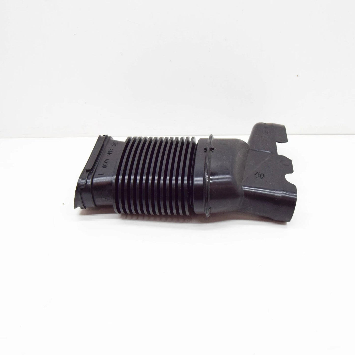 NEW MERCEDES-BENZ E W212 AIR INTAKE HOSE PIPE LEFT A2760900111 ORIGINAL