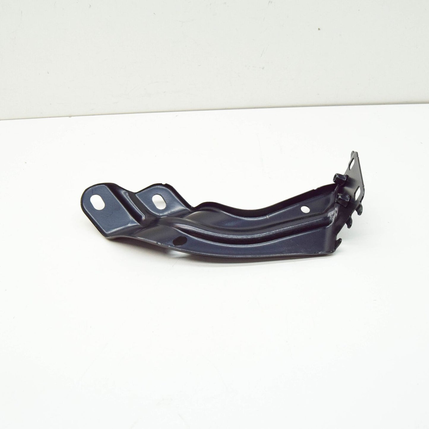 NEW VOLKSWAGEN T-ROC A11 FRONT RIGHT FENDER HOLDER 2GA821136 ORIGINAL