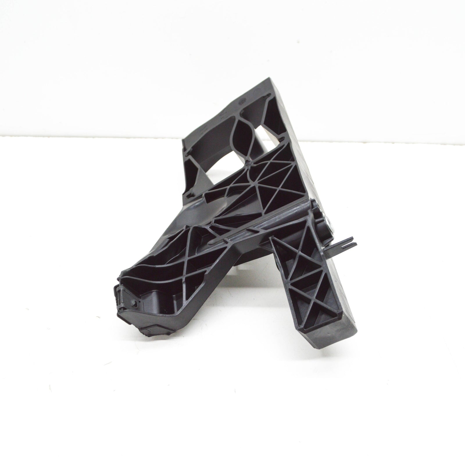 NEW AUDI Q3 F3 FRONT LEFT BUMPER BRACKET GUIDE 83A807183 ORIGINAL