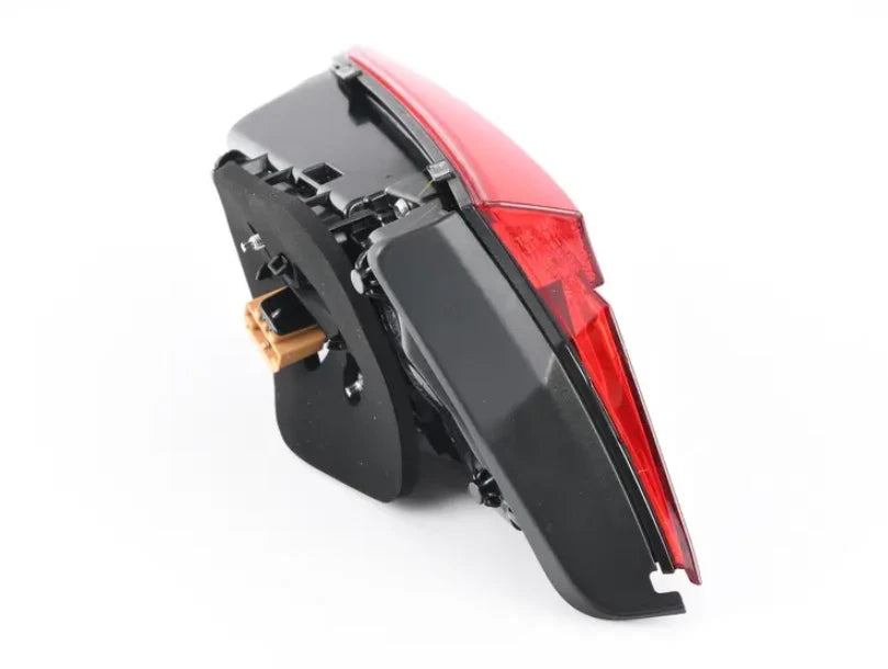 NEW VOLKSWAGEN TIGUAN AD MK2 REAR LEFT SIDE TAILGATE TAILLIGHT 5NN945093