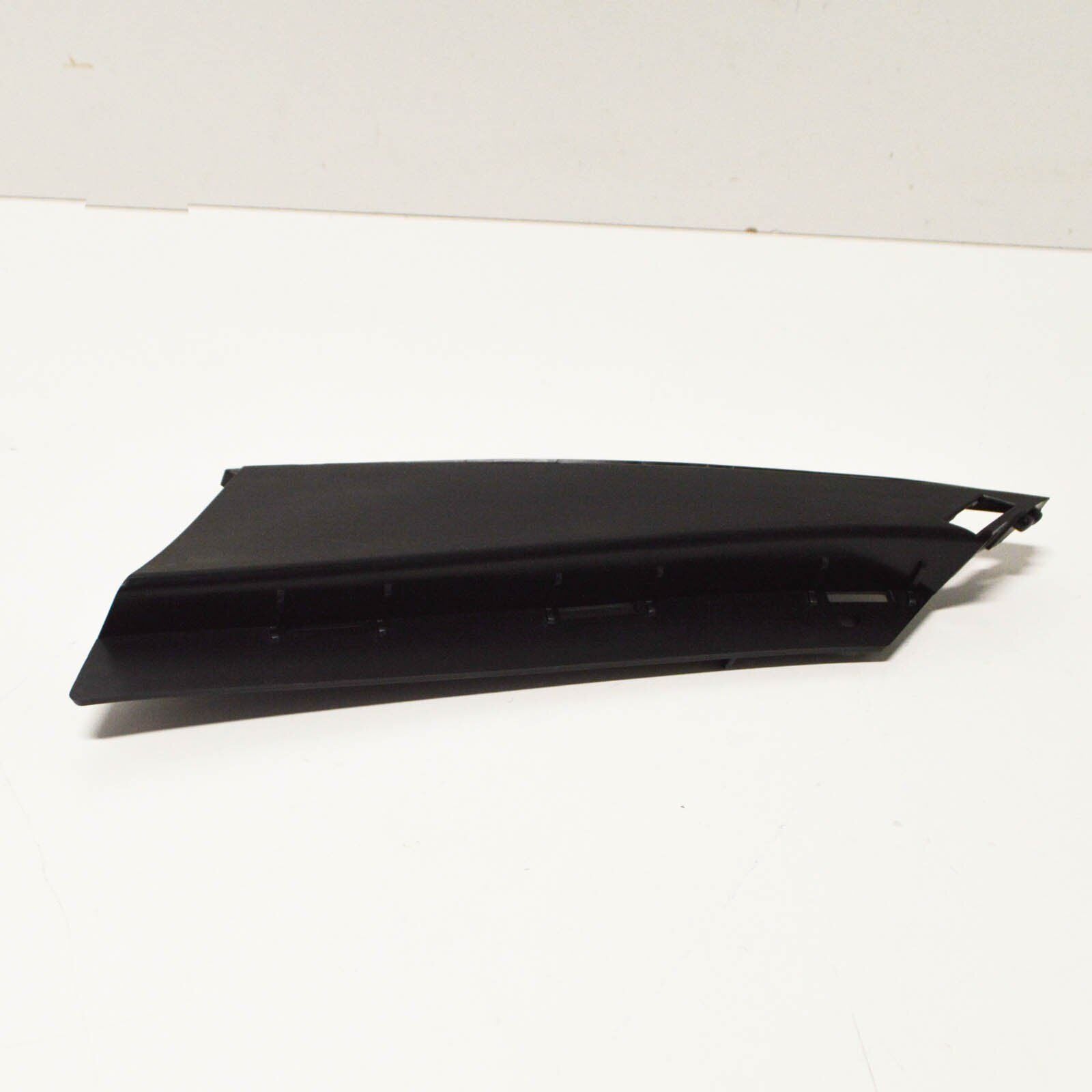 NEW MB CLA SHOOTING BRAKE X117 FRONT BUMPER RIGHT SIDE MOUNT A1178850400
