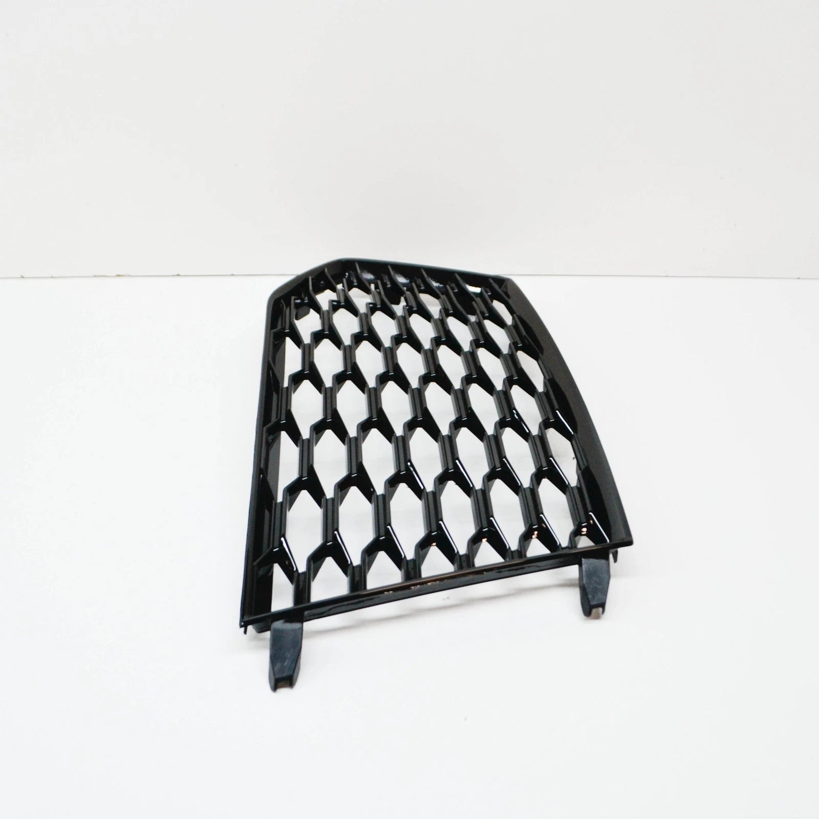 NEW AUDI RSQ3 8U FRONT BUMPER LEFT GRILLE 8U0807681GT94 2016