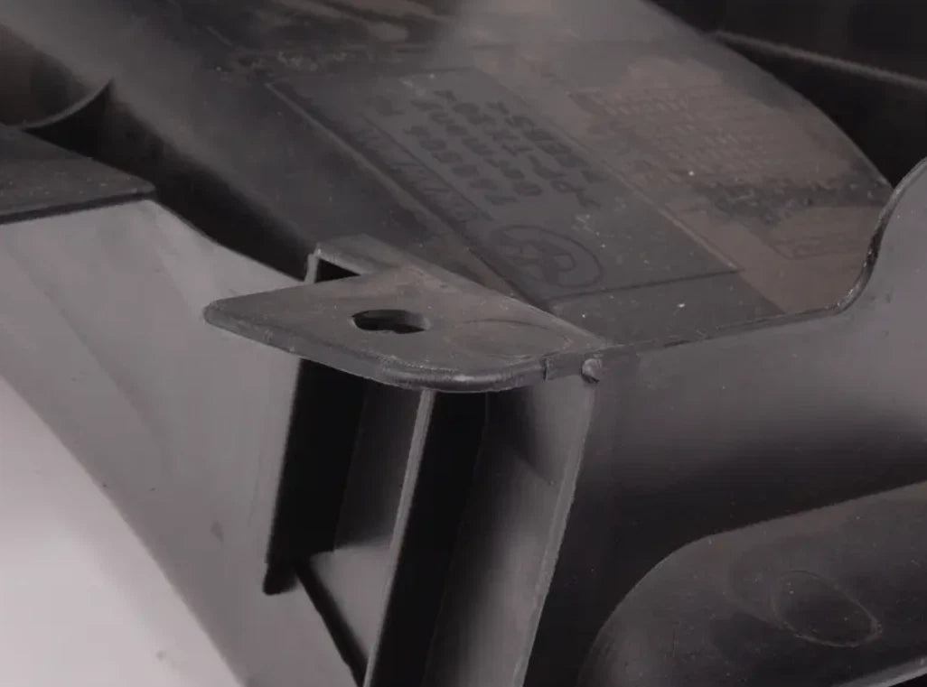 NEW BMW 3 E46 FRONT LEFT BRAKE AIR DUCT 7111547 51717111547 ORIGINAL