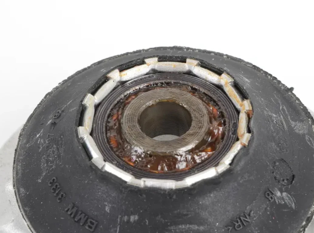 NEW BMW 3 E90 FRONT UPPER STRUT MOUNT 31336775097 6775097 ORIGINAL